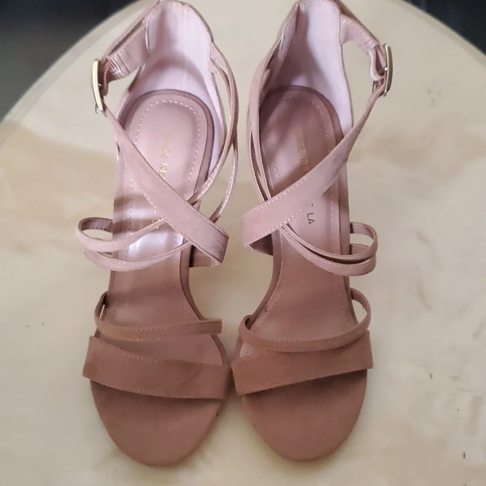 Open toe sandals - Picture 1 of 4